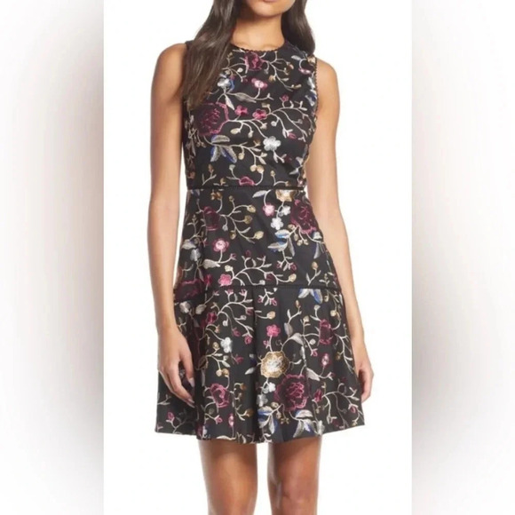 VINCE CAMUTO floral embroidered hidden back zipper tank style dress NEW size 0P - Picture 1 of 9